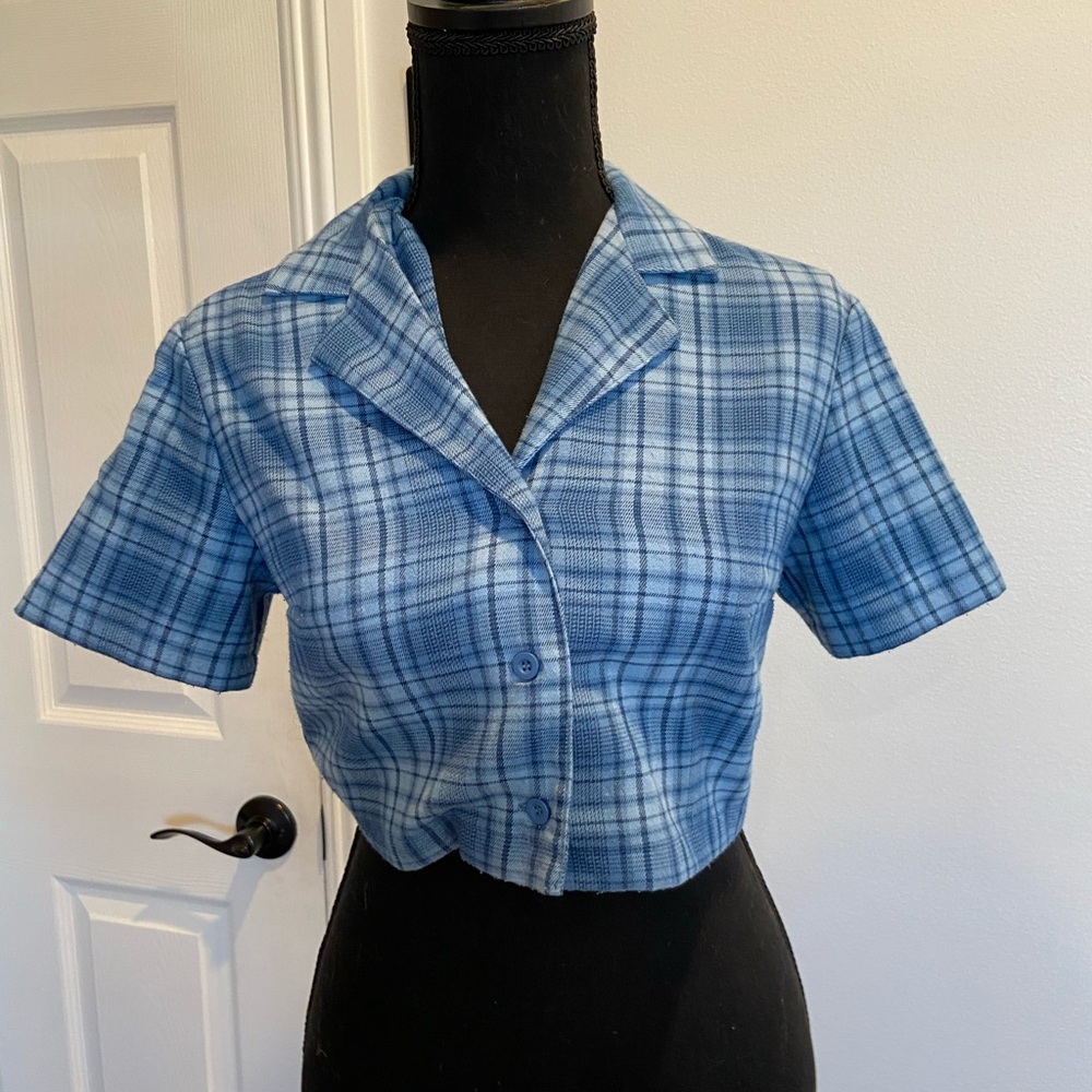 BRANDY MELVILLE BUTTON UP